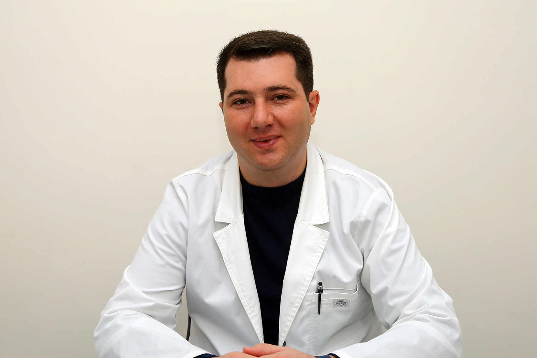 ԿԻՍՏԱՆԵՐ և ՊՈԼԻՊՆԵՐ. ի՞նչ է հարկավոր իմանալ Դիմածնոտային վիրաբույժ Ռադիկ Դալլաքյան